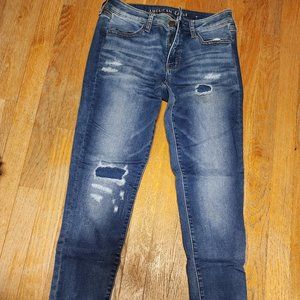 Distressed American Eagle Skinny / Jegging Jeans - Womens Size 8